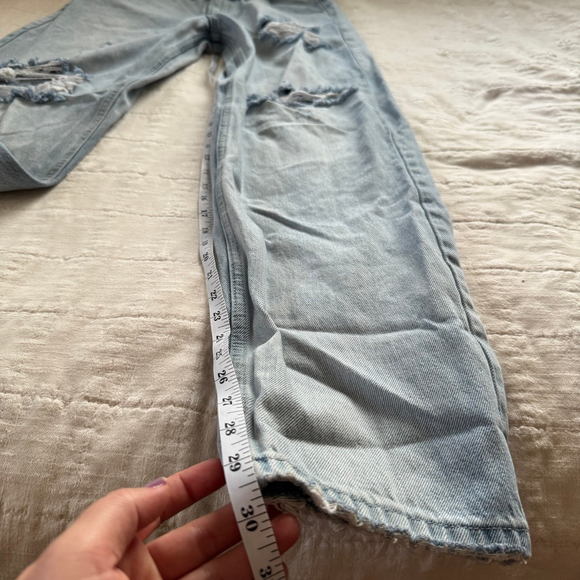 Silver Tab Levi Distressed Light Wash Jeans • W29 L 32 - Picture 6 of 9